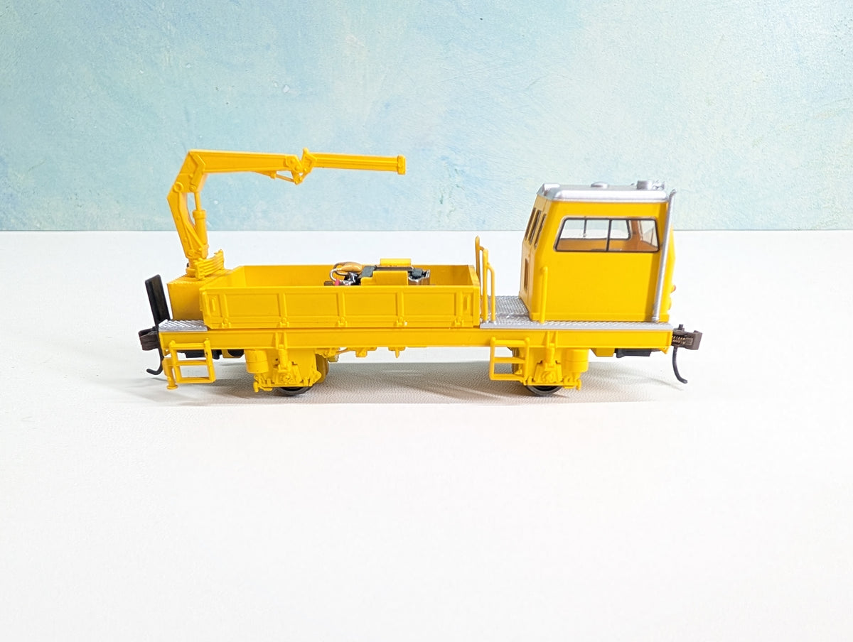 USED Bachmann 16948 HO Scale Self Propelled Ballast Vehicle w/ Crane Maintenance of Way Tested! DC