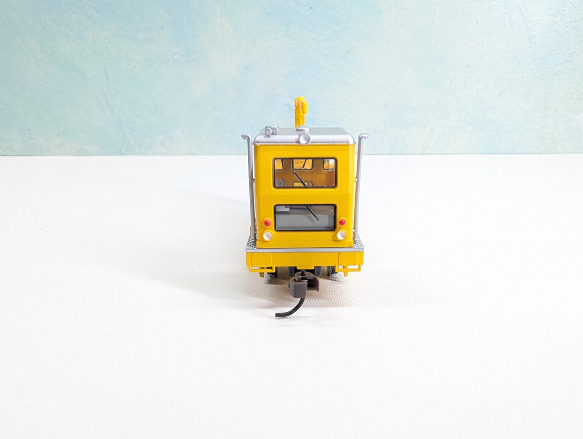 USED Bachmann 16948 HO Scale Self Propelled Ballast Vehicle w/ Crane Maintenance of Way Tested! DC