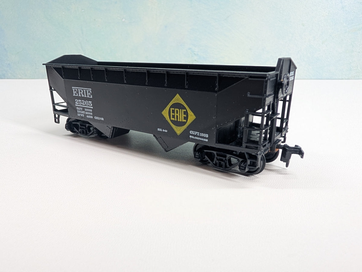 USED Athearn HO Scale 34' Offset-Side Hopper Erie #25265