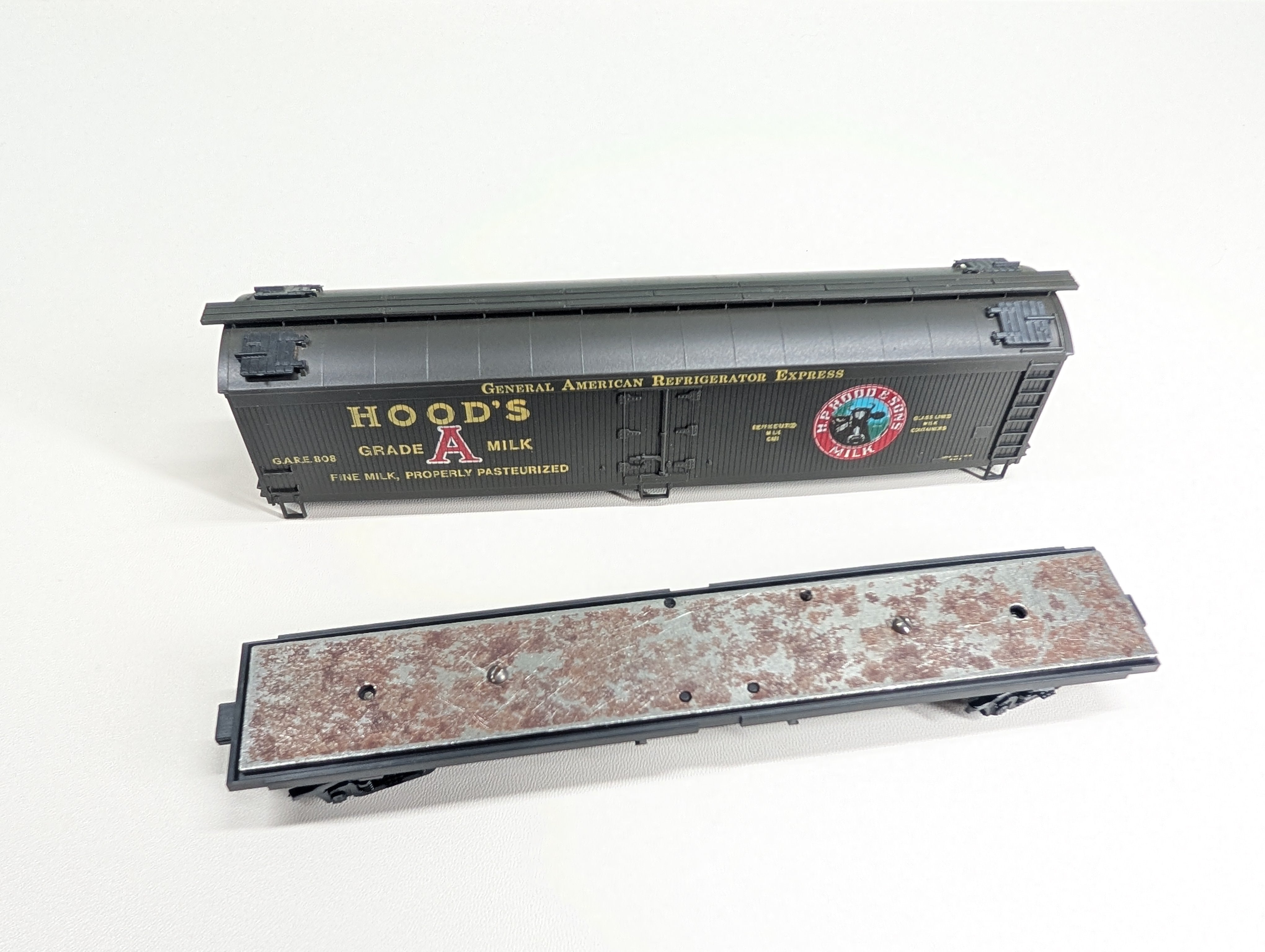 USED Athearn HO Scale 50' Express Reefer Hood's GARE #808