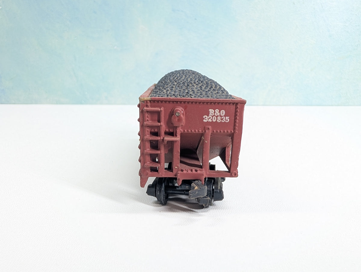 USED HO Scale 2 Bay Hopper with Coal Baltimore and Ohio B&O #320835