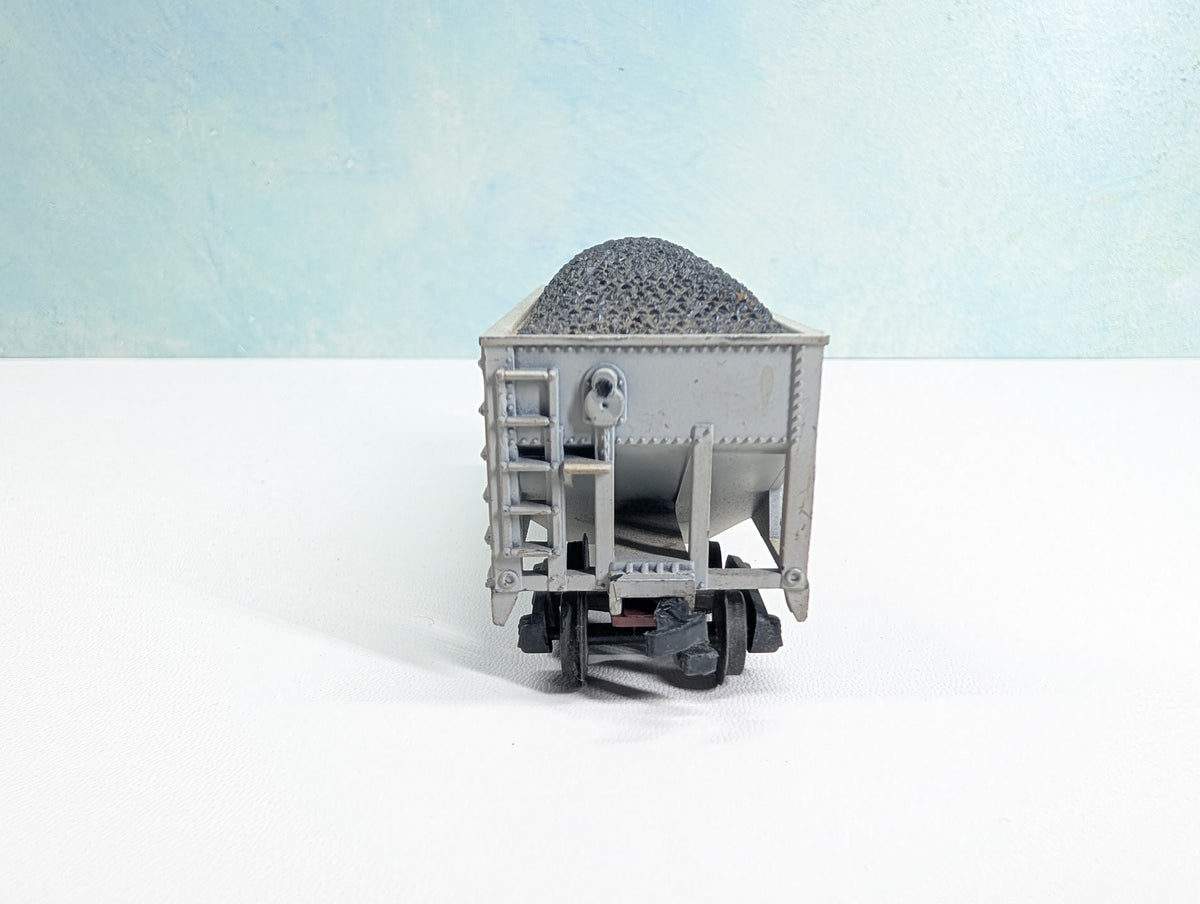 USED HO Scale 2 Bay Hopper with Coal Chesapeake and Ohio C&O #1143