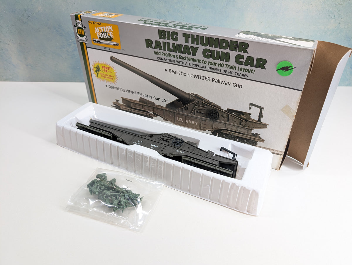 USED AHM 11114 HO Scale Big Thunder Railway Gun Car & Figures US Army 114