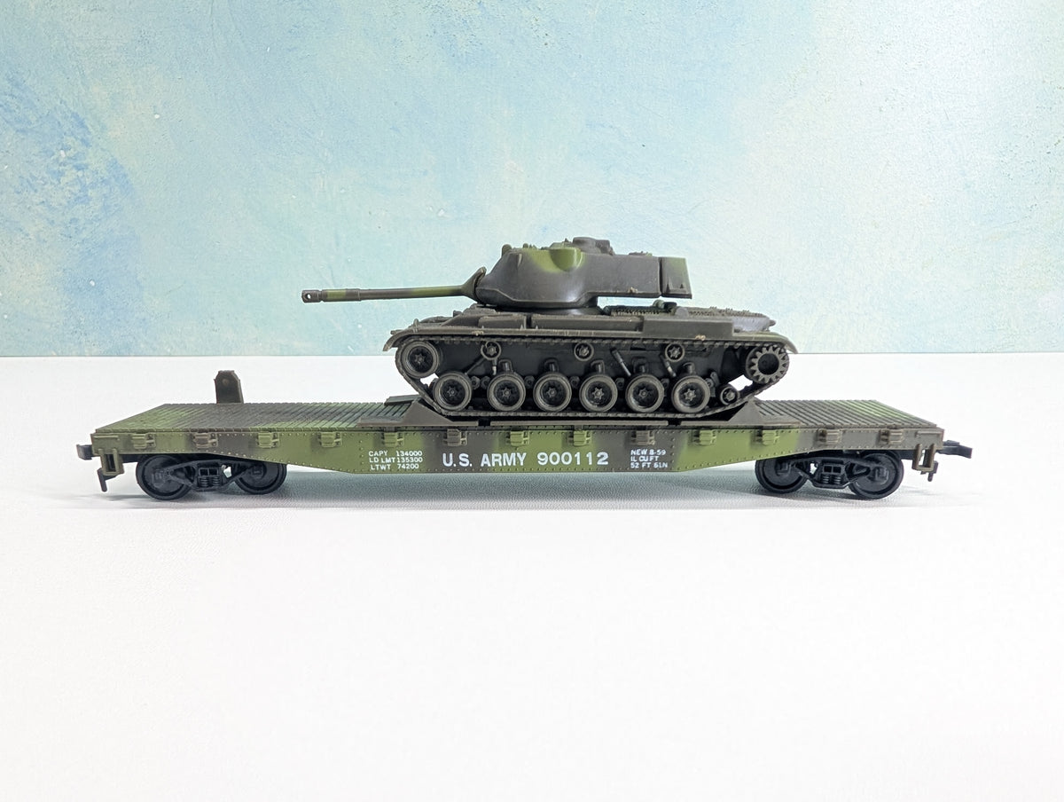 USED AHM 11112 HO Scale M-47 Tank w/ 51' Flat Car w/ Dock & Figures US Army 900112