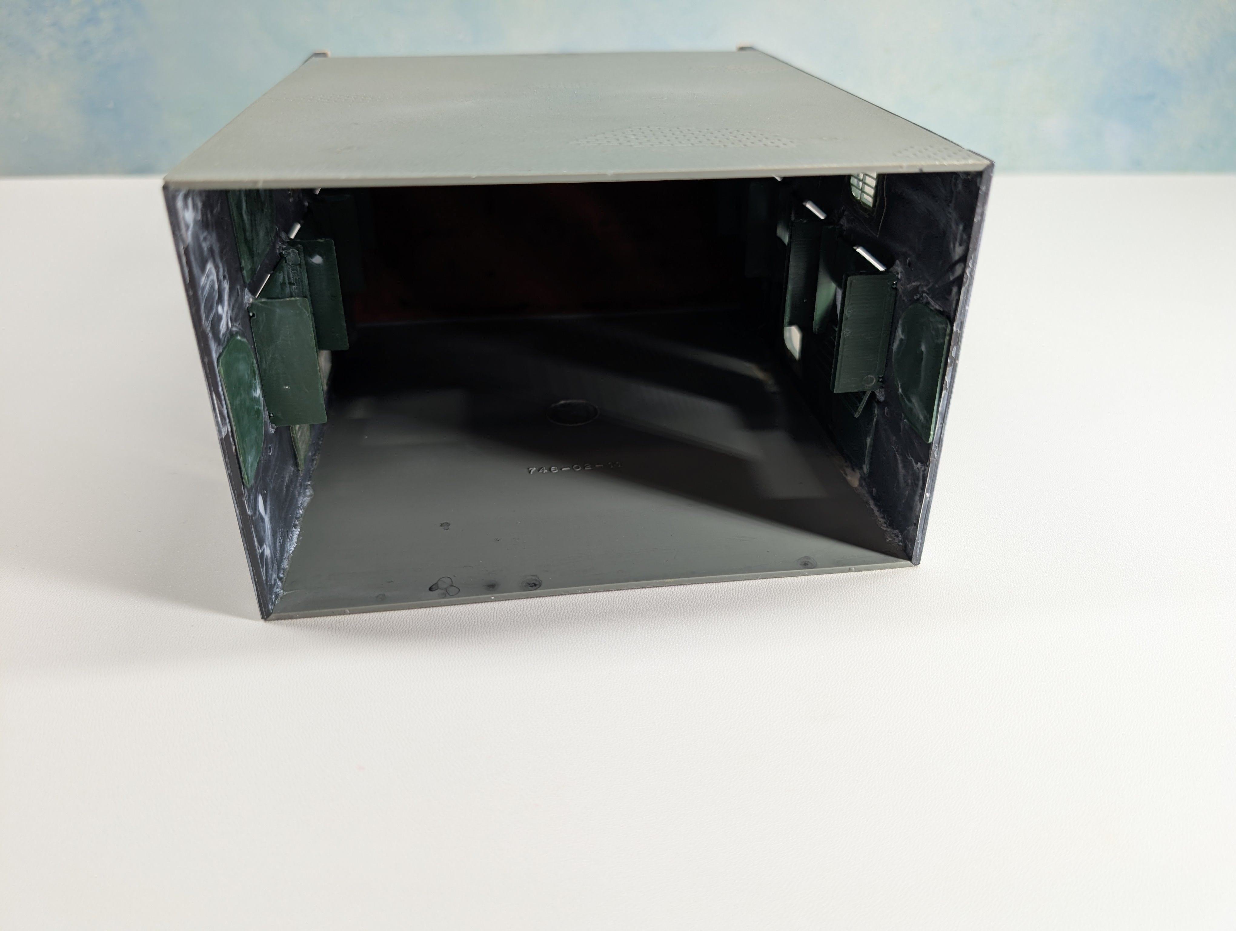 USED Pola HO Scale Lubeck Warehouse
