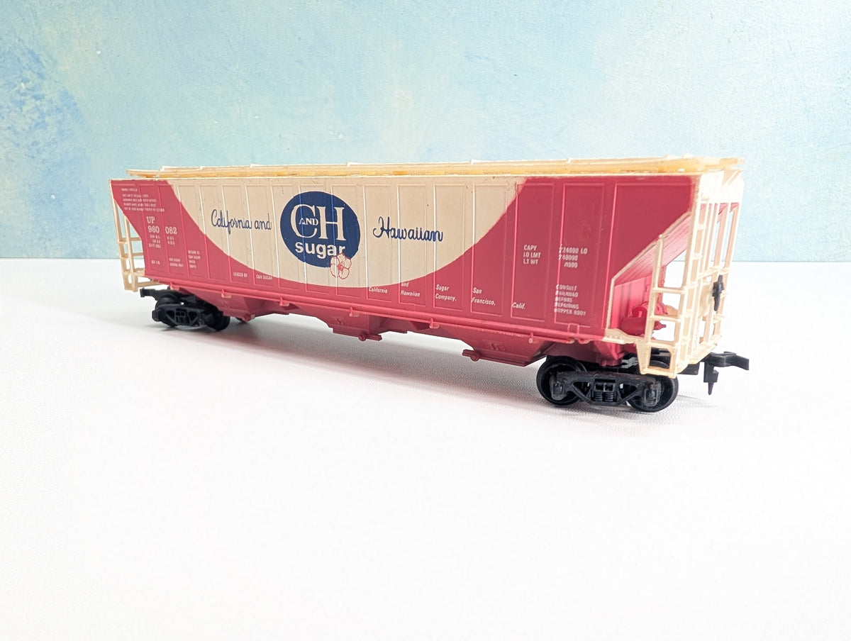 USED Tyco HO Scale Covered Hopper California & Hawaiian Sugar UP #960082