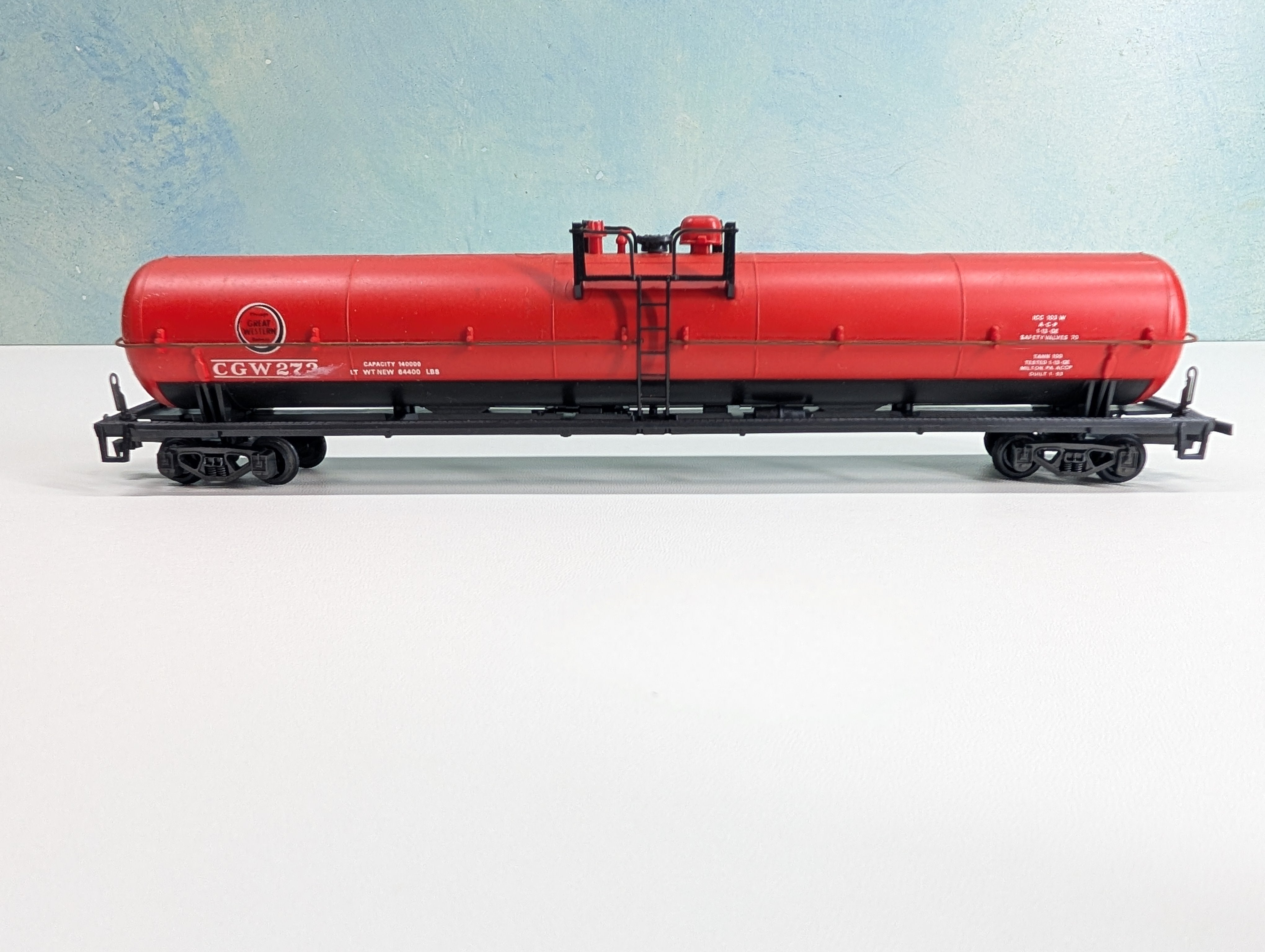 USED PMI 7011 HO Scale 62' Tank Car Chicago Great Western CGW #273