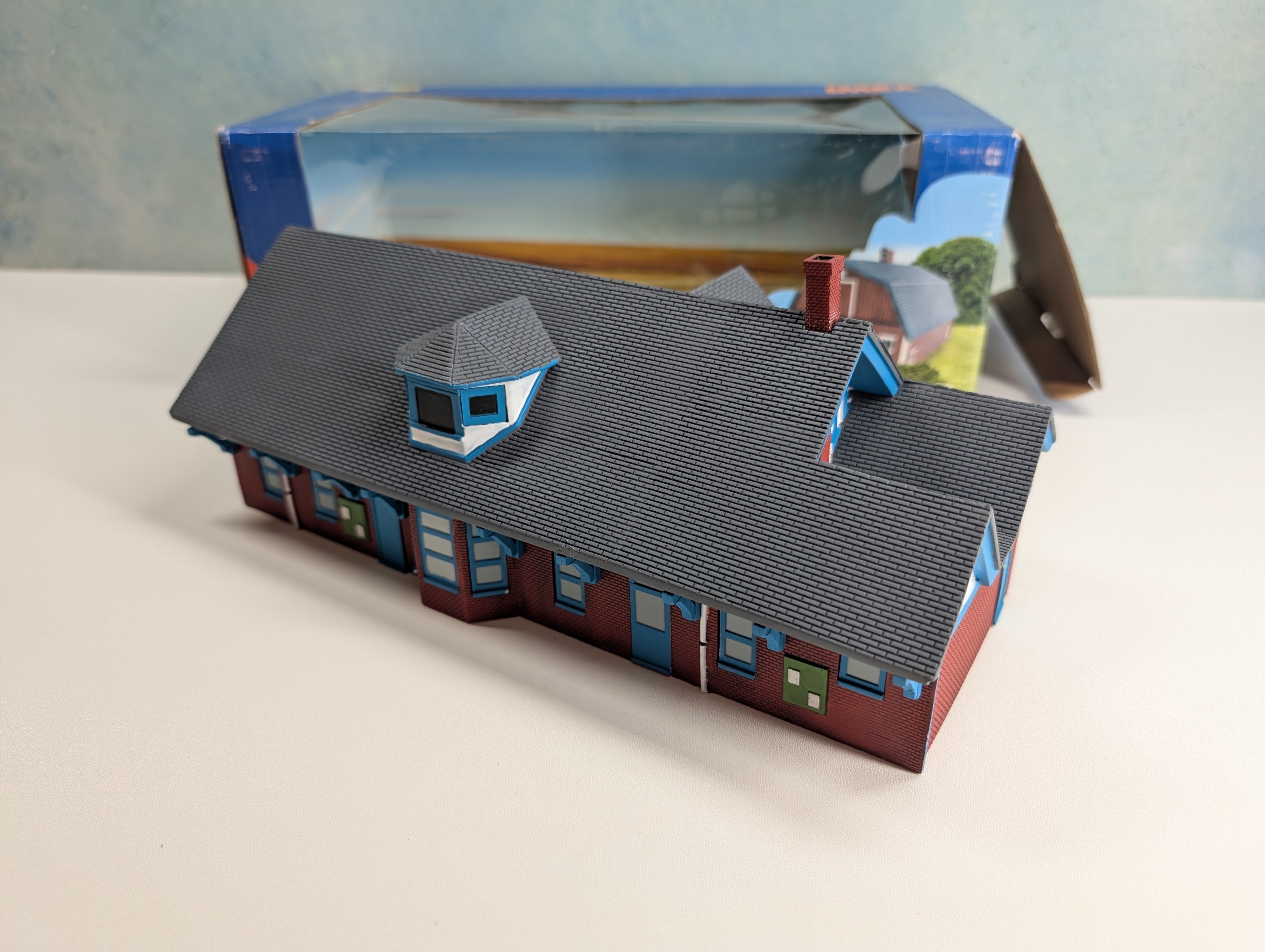 USED IMEX 6130 HO Scale Train Station Resin