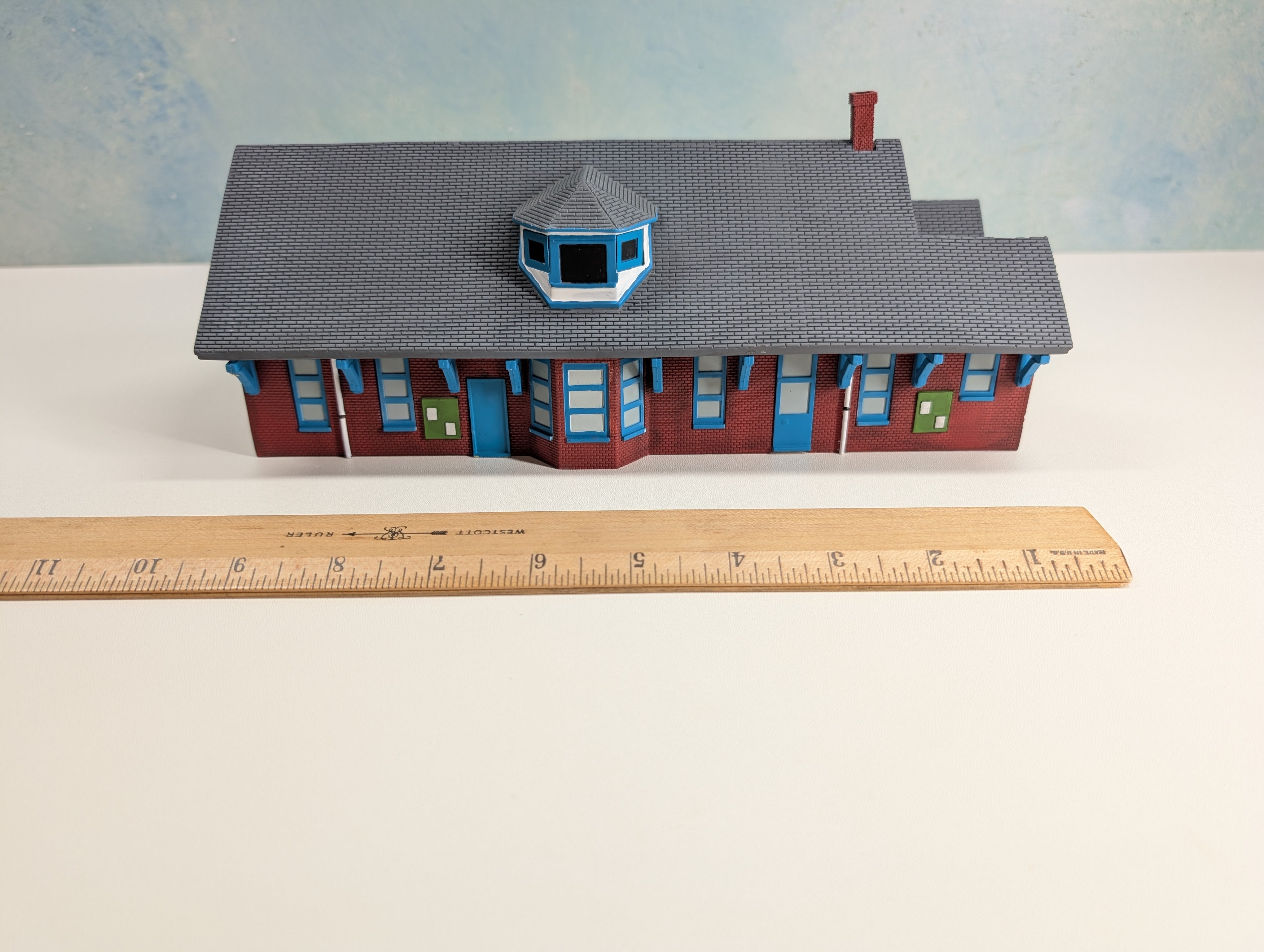 USED IMEX 6130 HO Scale Train Station Resin