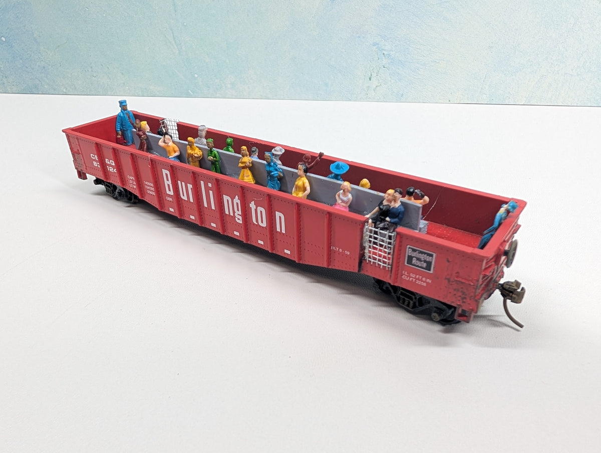 USED Athearn HO Scale Custom 50' Excursion Gondola w/ Passengers Burlington CB&Q #83124