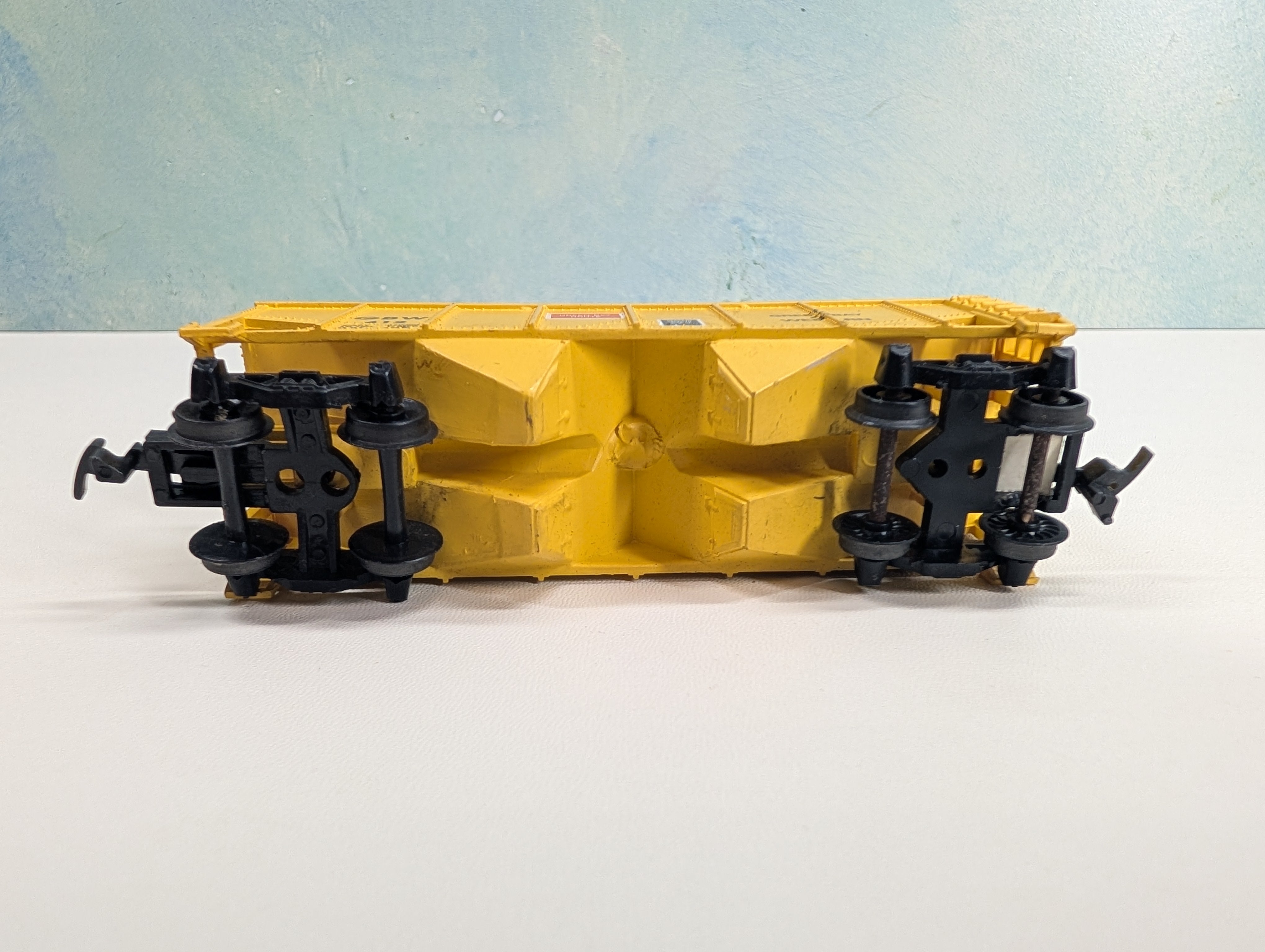 USED HO Scale 2 Bay Hopper Green Bay & Western GBW #412