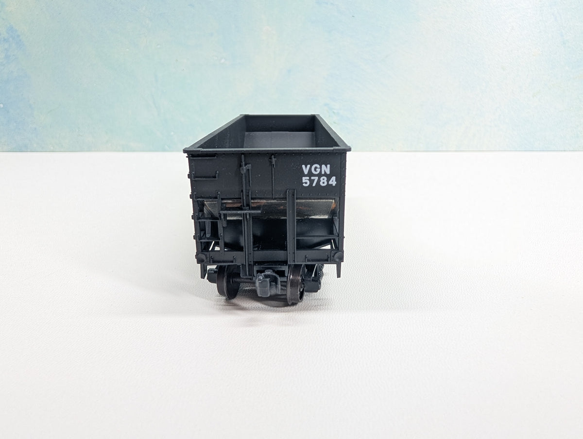 USED Accurail HO Scale 2 Bay Hopper Virginian VGN #5784