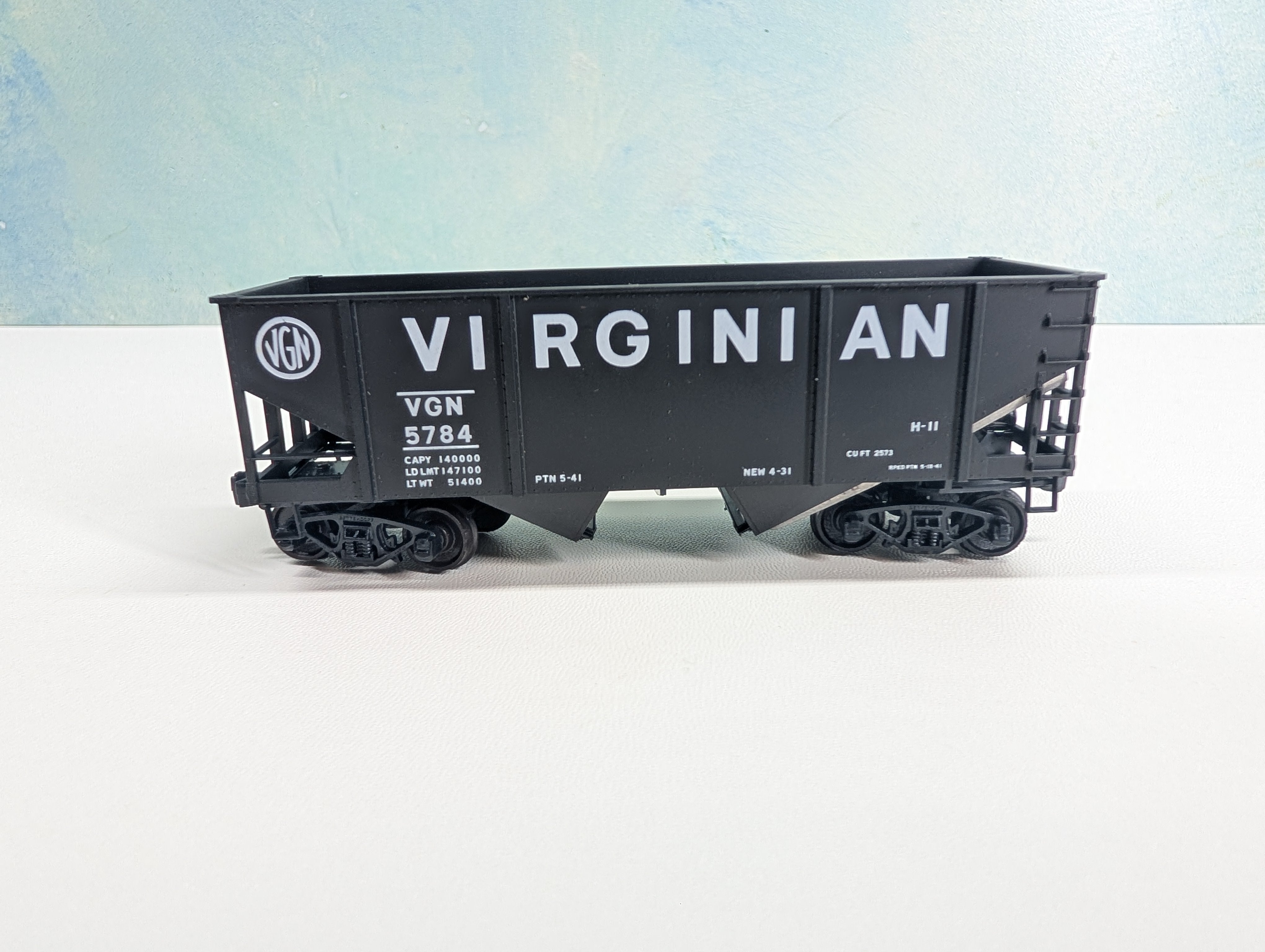 USED Accurail HO Scale 2 Bay Hopper Virginian VGN #5784