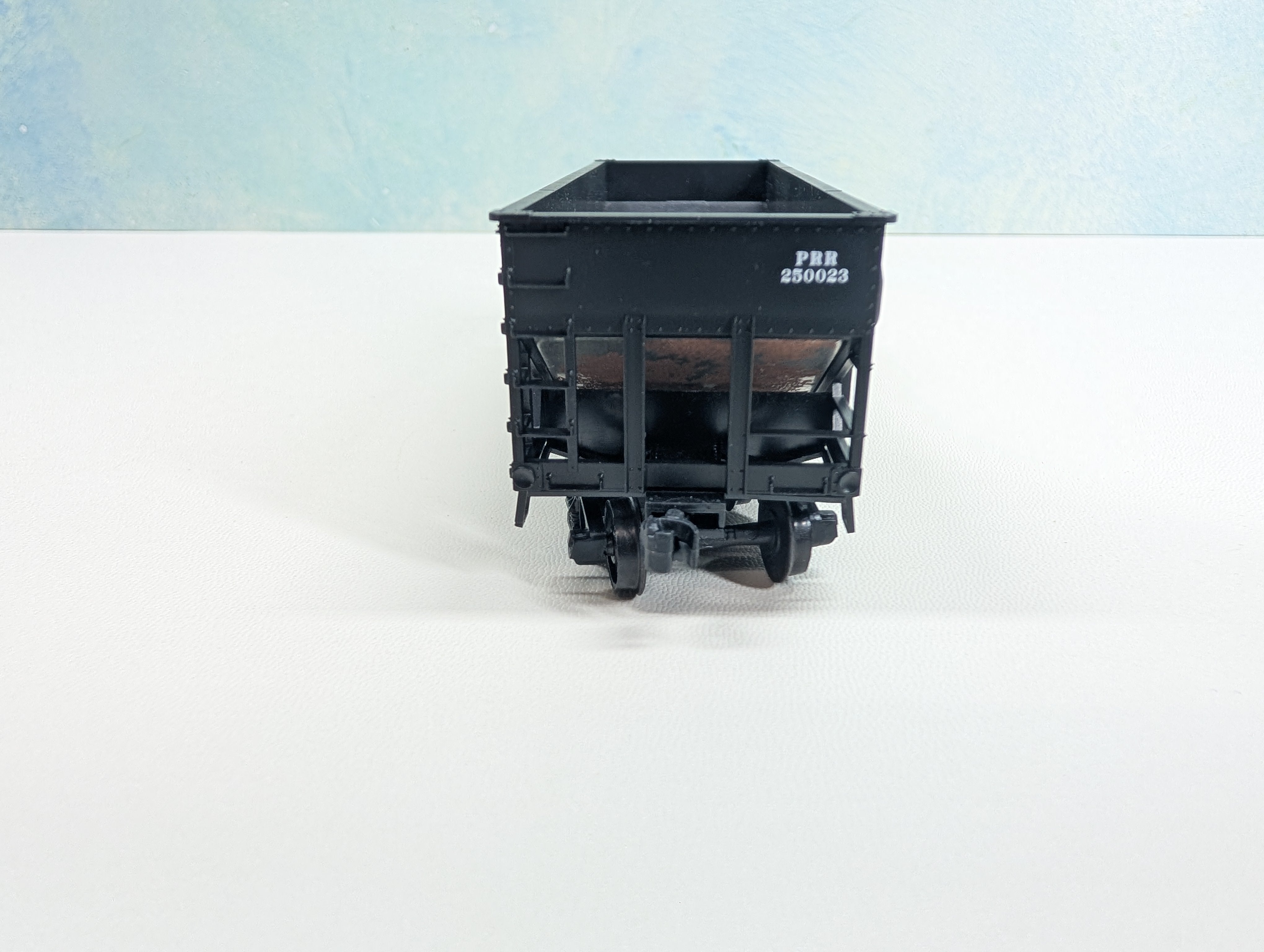 USED Accurail HO Scale 2 Bay Panel Side Hopper Pennsylvania PRR #250023