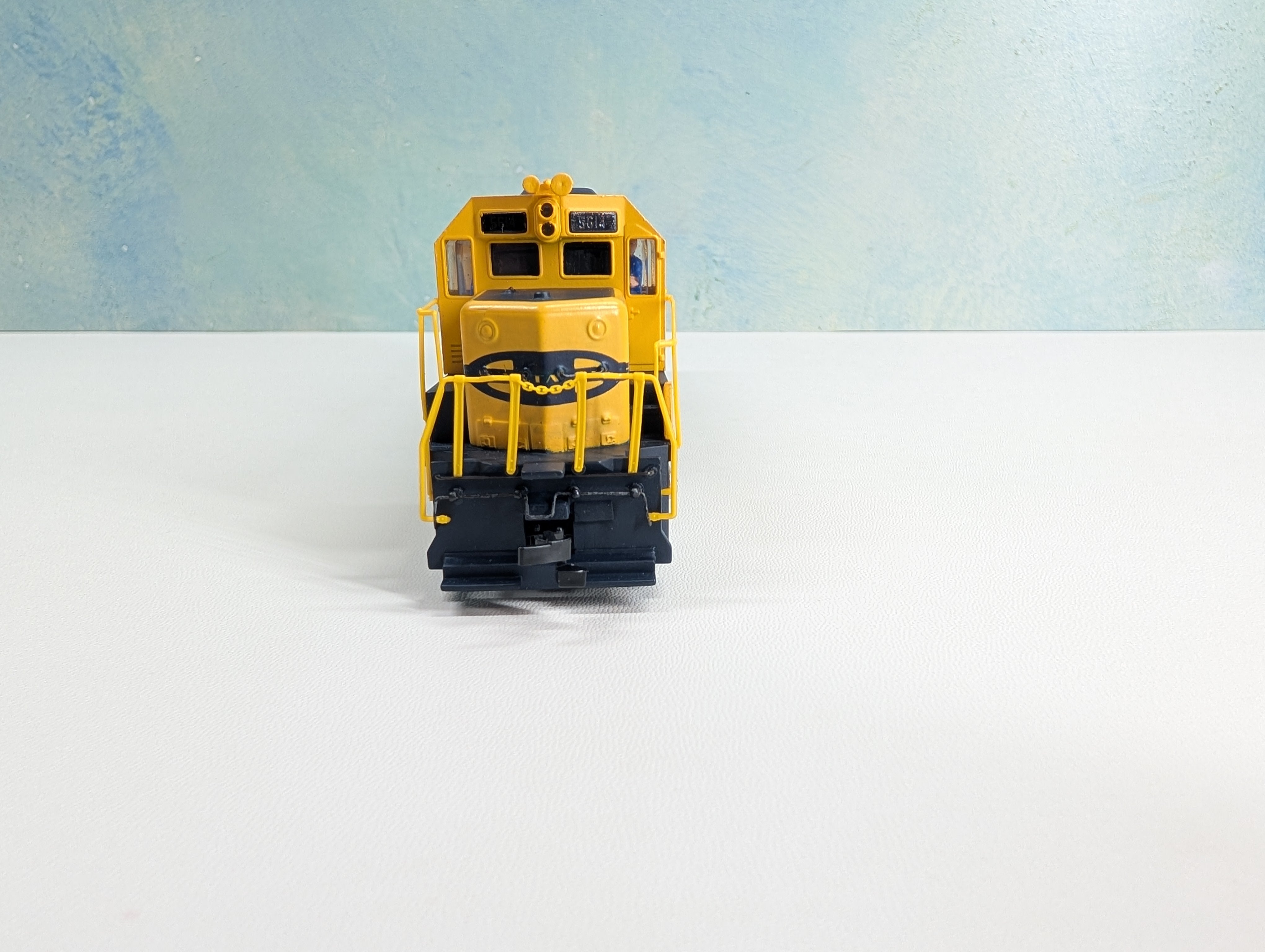 USED Bachmann 11613 HO Scale EMD SD45 Diesel Locomotive Santa Fe #5614 Runs Great! DC