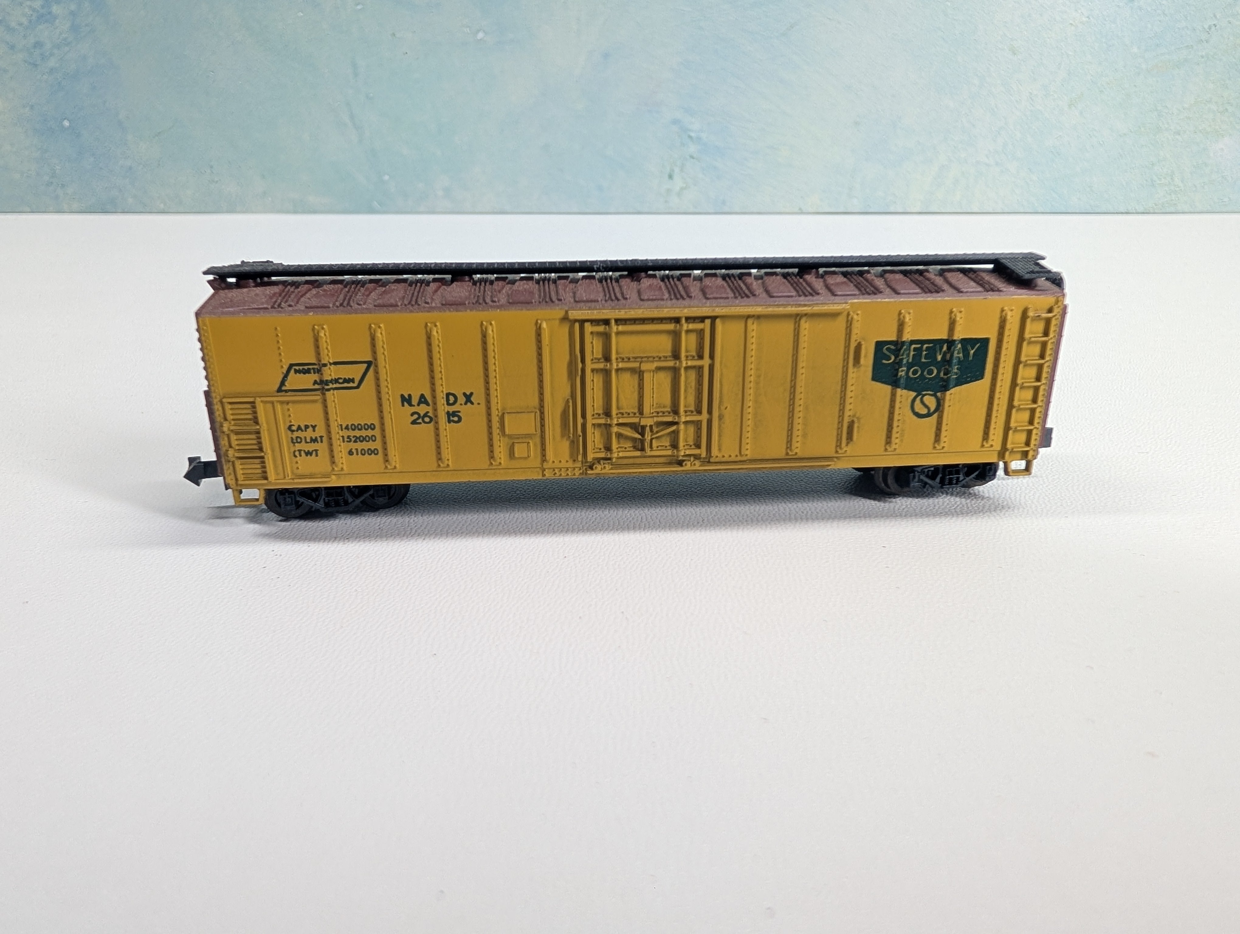USED Atlas 2302 N Scale 50' Mechanical Reefer Safeway Foods NADX #2615