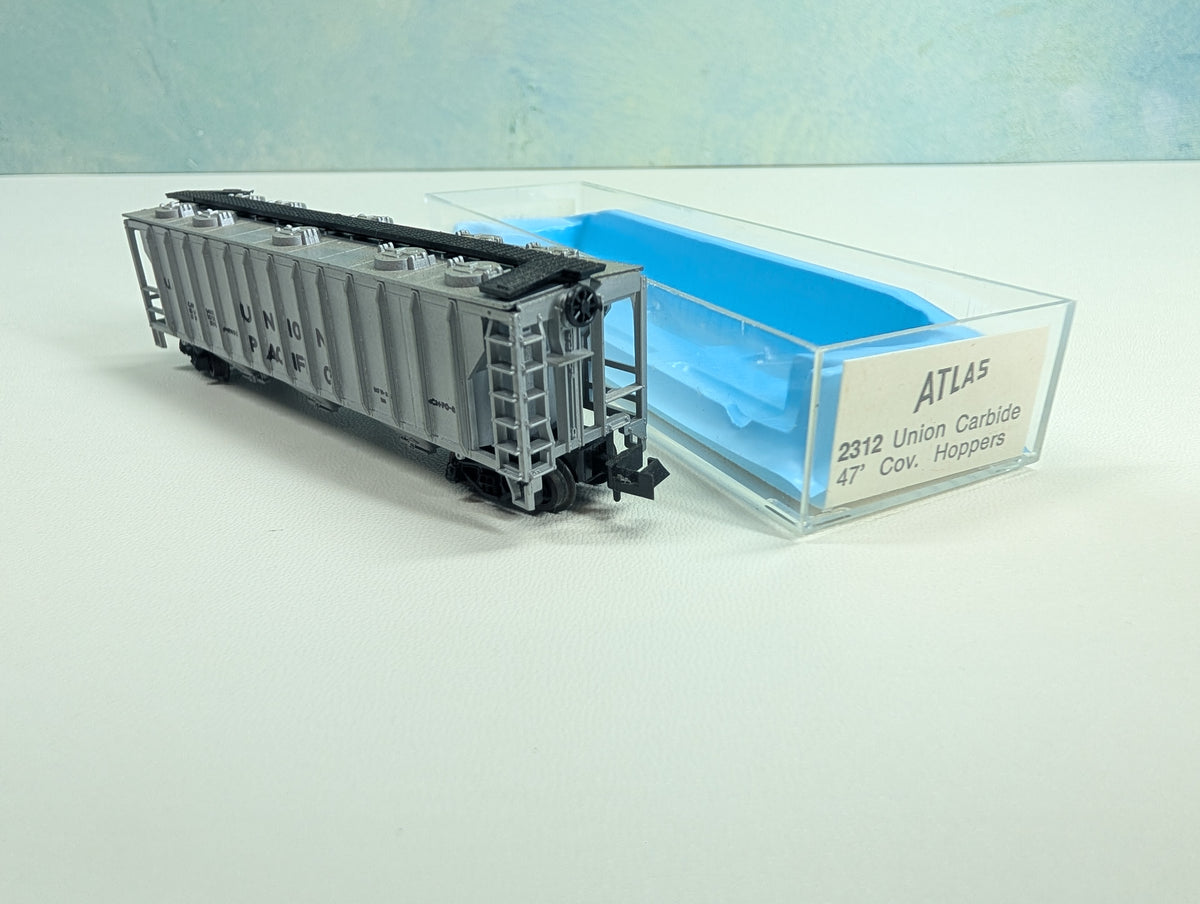 USED Atlas 2312 N Scale Covered Hopper Union Pacific UP