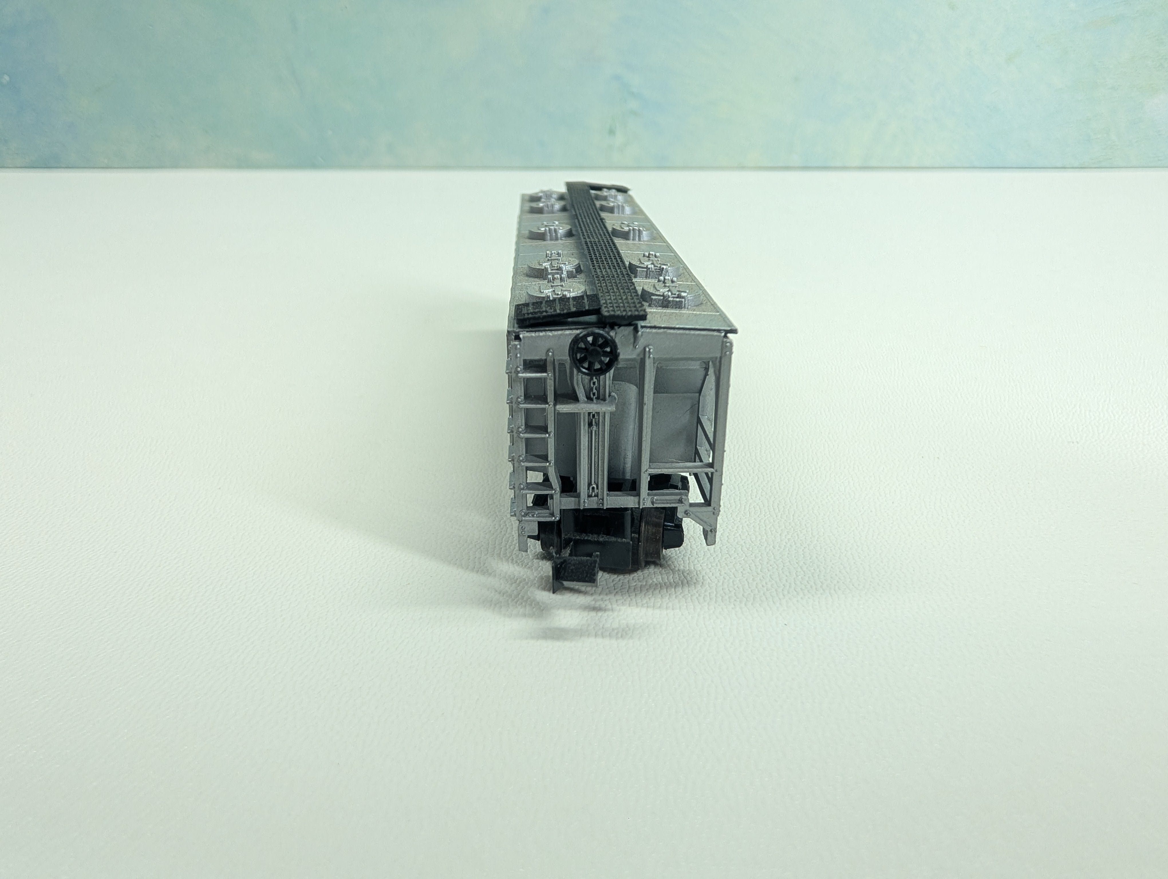 USED Atlas 2312 N Scale Covered Hopper Union Pacific UP