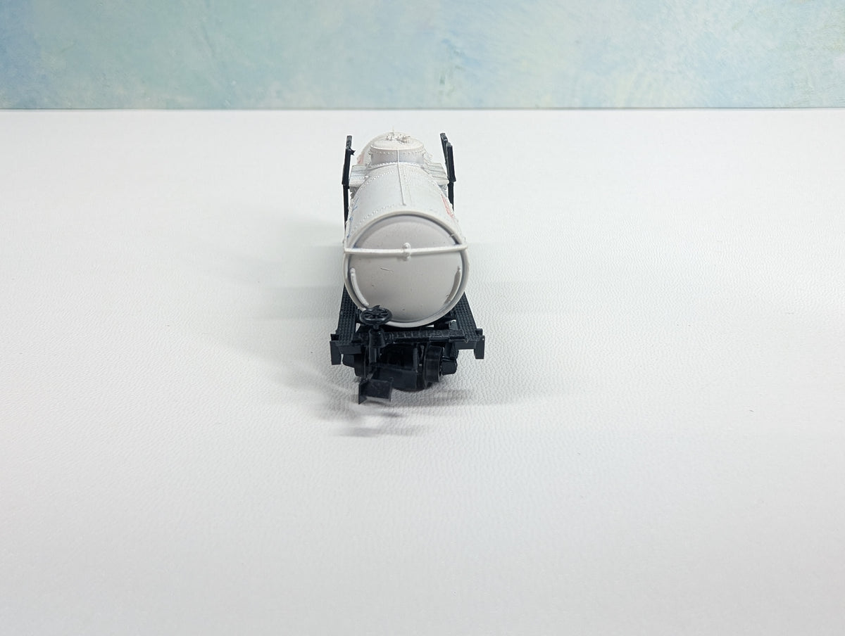 USED Atlas 2262 N Scale Tank Car Frontier Chemical UCLX #1012