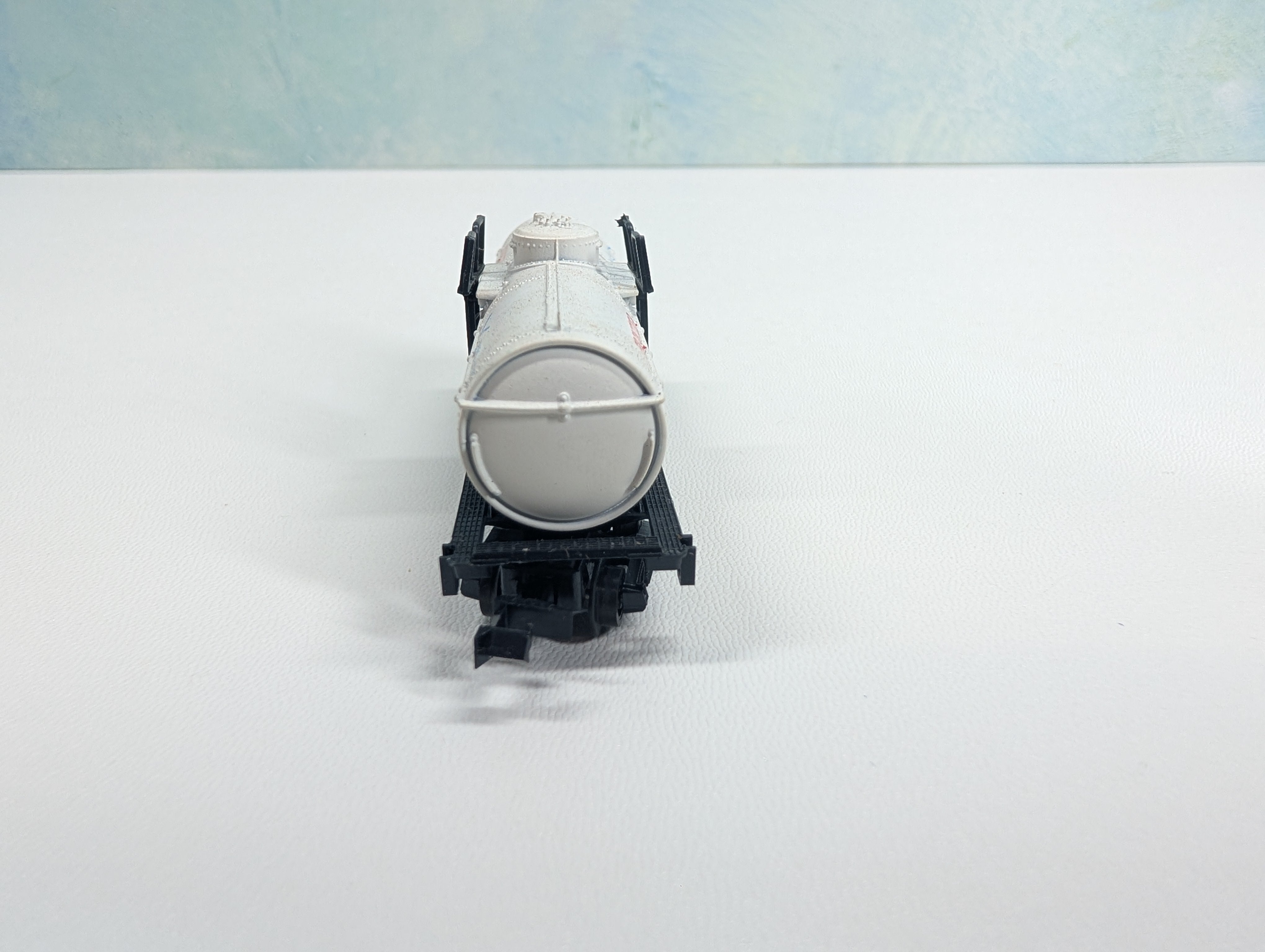 USED Atlas 2262 N Scale Tank Car Frontier Chemical UCLX #1012