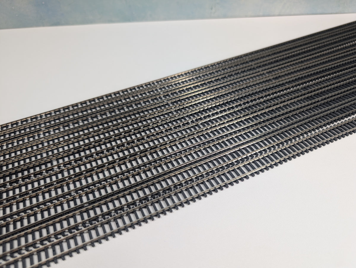 USED Atlas 2500 N Scale Superflex Track, 29.5" Flex Section, Code 80 Nickel Silver (11 pcs)