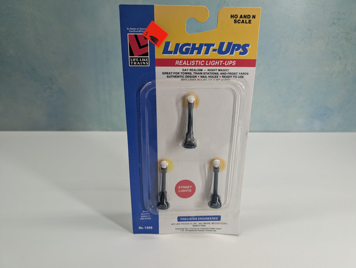 Life-Like 1208 HO Scale Street Lights, Light Ups (3 pcs)