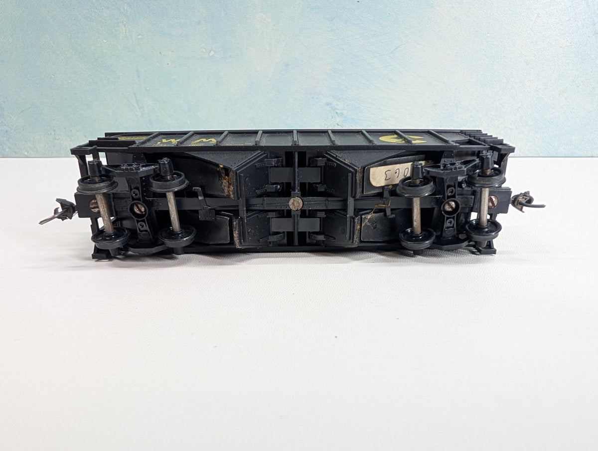 USED TRAIN MINIATURE HO Scale 2 Bay Hopper Chessie System WM #1872 w/ Coal Load