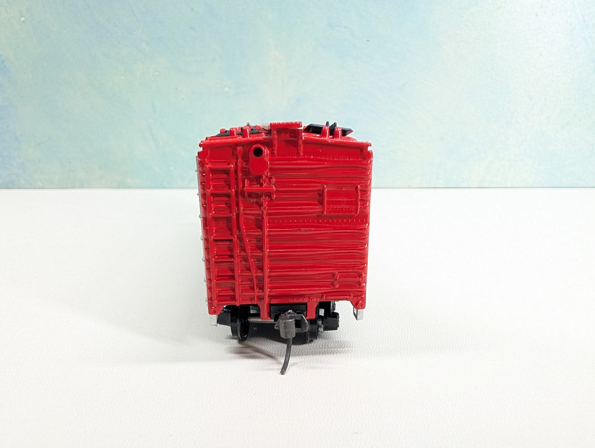 USED Athearn HO Scale 40' Steel Reefer Box Car National Dairy Despatch NDDX #8133