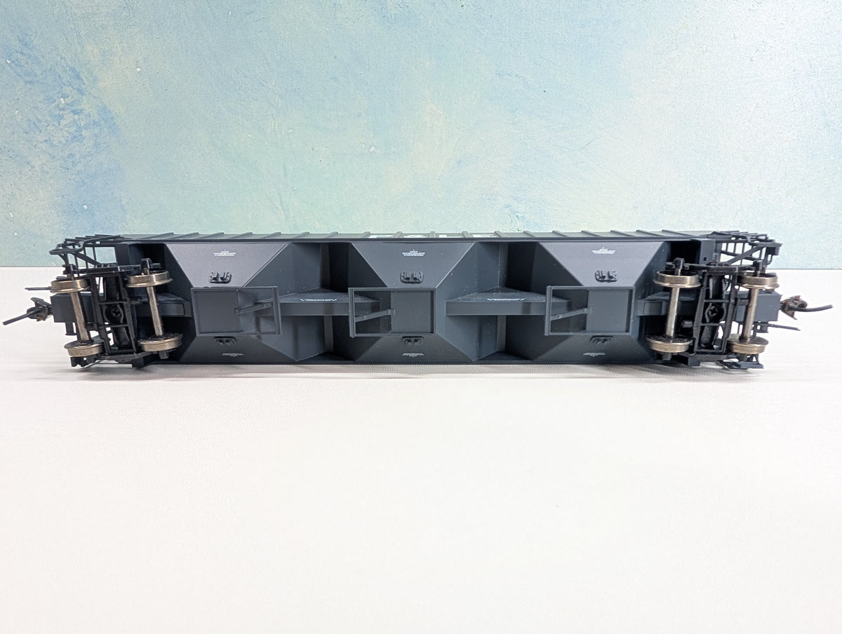 USED Intermountain HO Scale Covered Hopper Pittsburgh and Lake Erie P&LE #1909 Metal Wheels