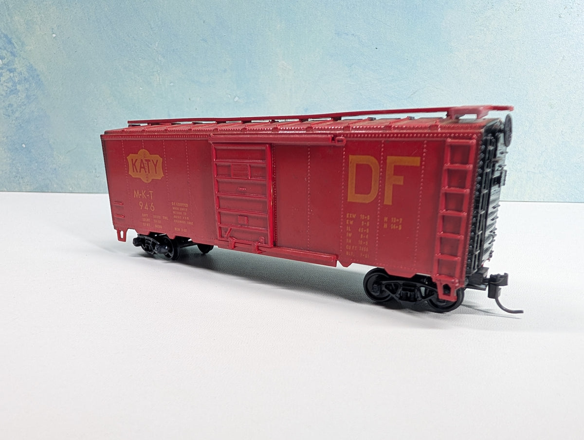 USED Roundhouse HO Scale 40' Box Car MKT DF #946 KATY