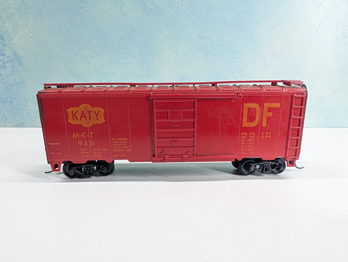 USED Roundhouse HO Scale 40' Box Car MKT DF #946 KATY