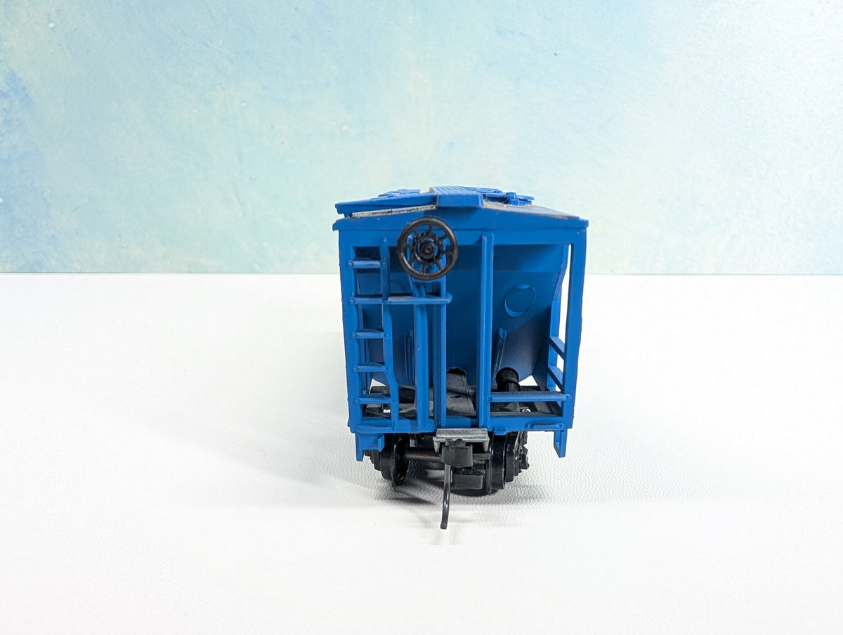USED Roundhouse HO Scale 2 Bay Covered Hopper Great Northern GN #71950