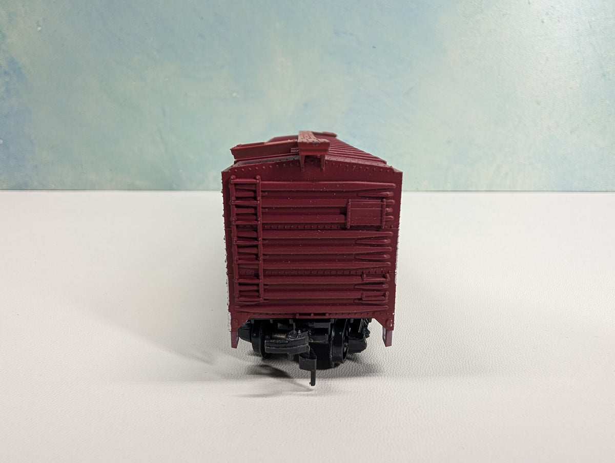 USED TRAIN MINIATURE HO Scale 40' State Car Massachusetts #10106