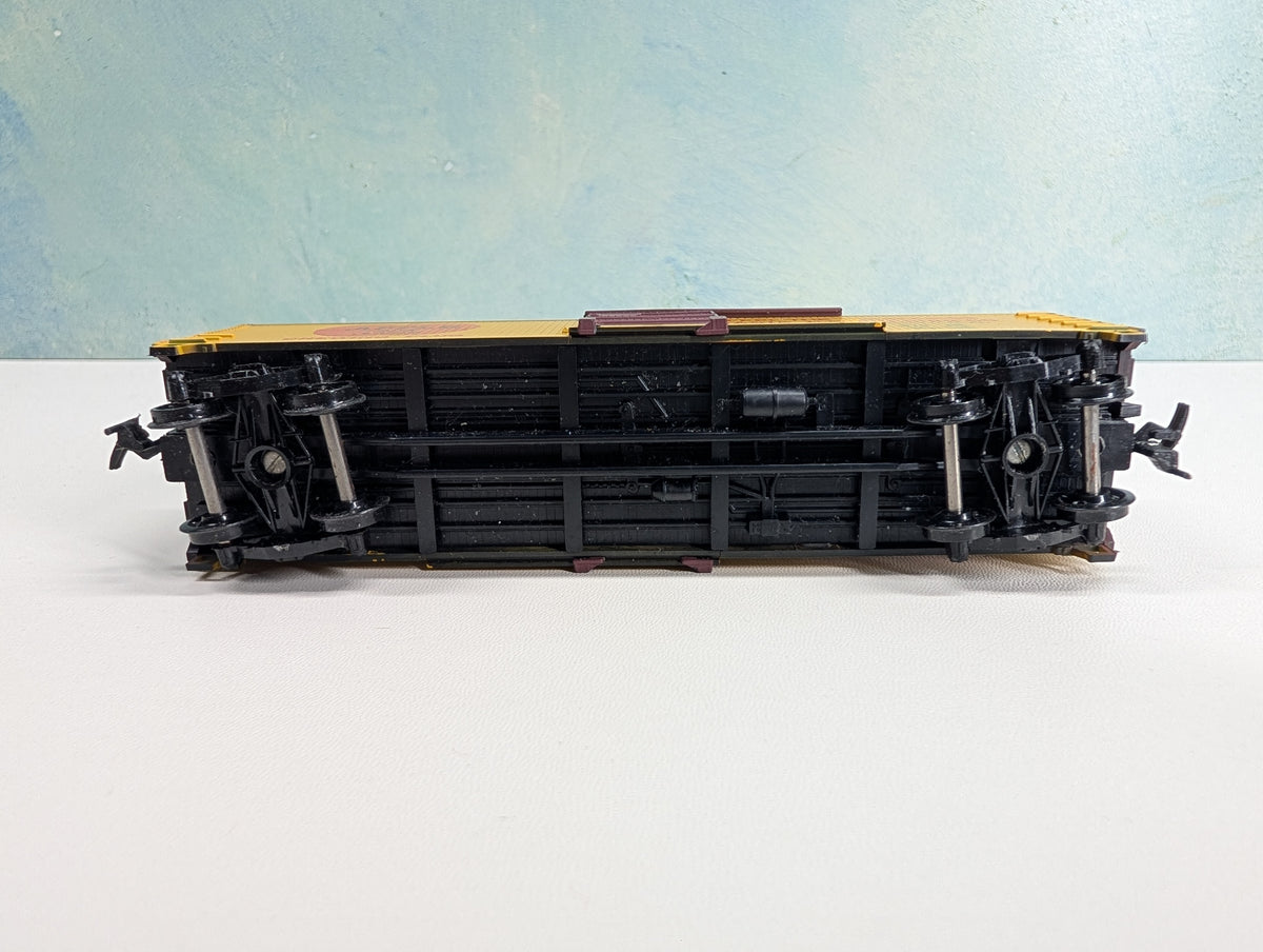 USED TRAIN MINIATURE HO Scale 40' Wooden Billboard Car Apple Sun Cured Chewing Tobacco RJR #65