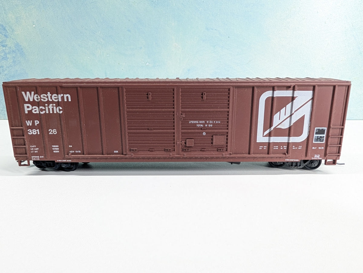 USED Roundhouse HO Scale 50' DD Box Car Western Pacific WP #38126