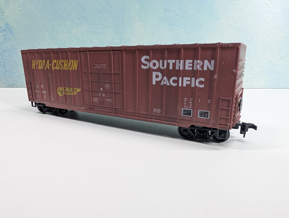 USED Roundhouse HO Scale 50' Box Car Southern Pacific SP #674885
