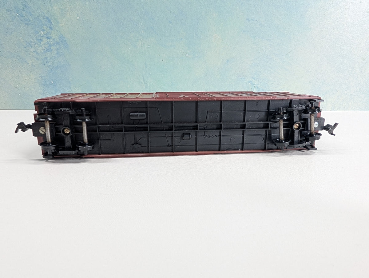 USED Roundhouse HO Scale 50' Box Car Southern Pacific SP #674885