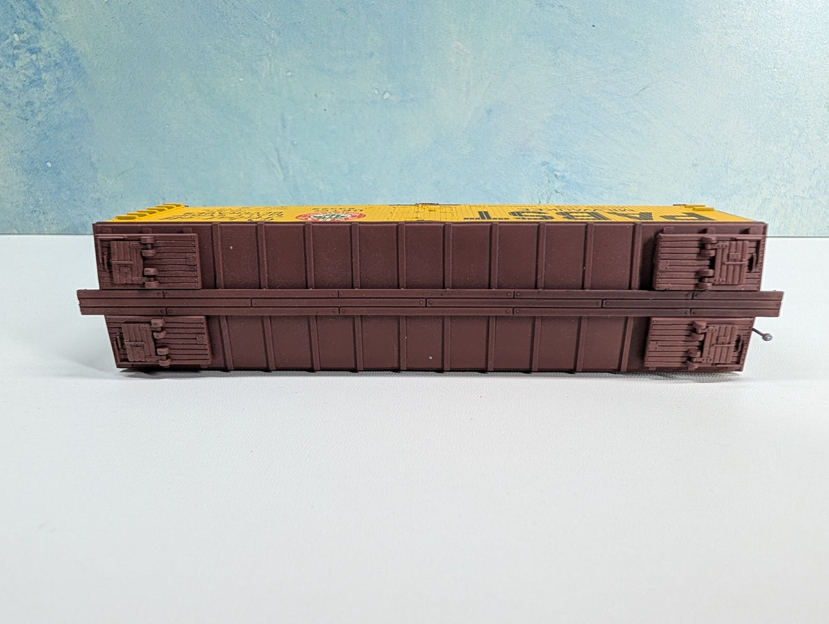 USED TRAIN MINIATURE HO Scale 40' Reefer Pabst Milwaukee URTC #23333