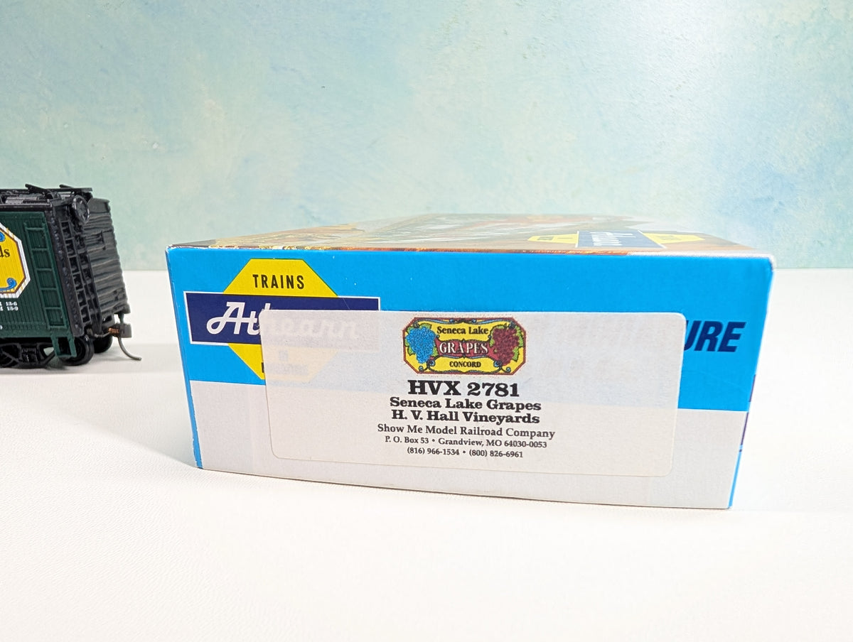 USED Athearn HO Scale 40' Reefer "Show Me Model Railroad Co" HW Hall Vineyards HVX #2781 Seneca Lake Grapes