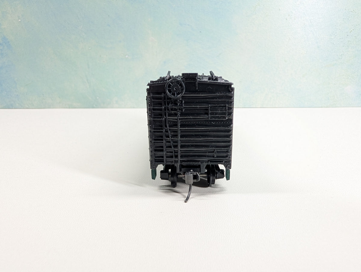 USED Athearn HO Scale 40' Reefer "Show Me Model Railroad Co" HW Hall Vineyards HVX #2781 Seneca Lake Grapes
