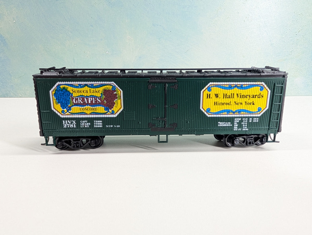 USED Athearn HO Scale 40' Reefer "Show Me Model Railroad Co" HW Hall Vineyards HVX #2781 Seneca Lake Grapes