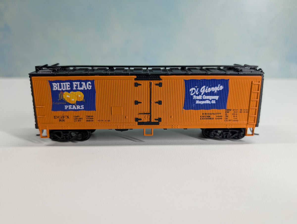 USED Athearn HO Scale 40' Reefer "Show Me Model Railroad Co" Blue Flag Pears DGFX #88 Di Giorgio Fruit Co