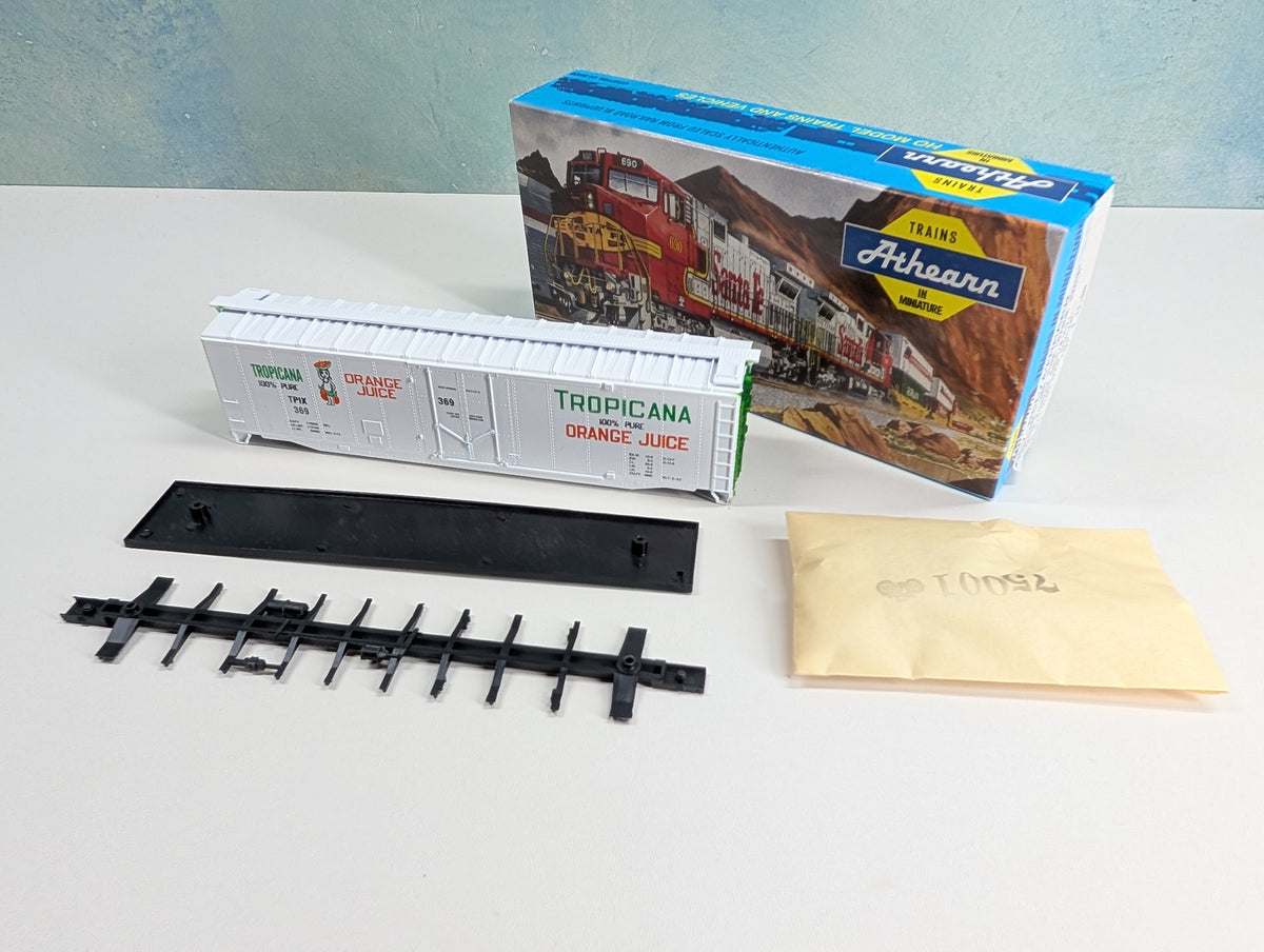 USED Athearn HO Scale 50' Plug-Door Box Car Tropicana TPIX #369 Bev-Bel KIT