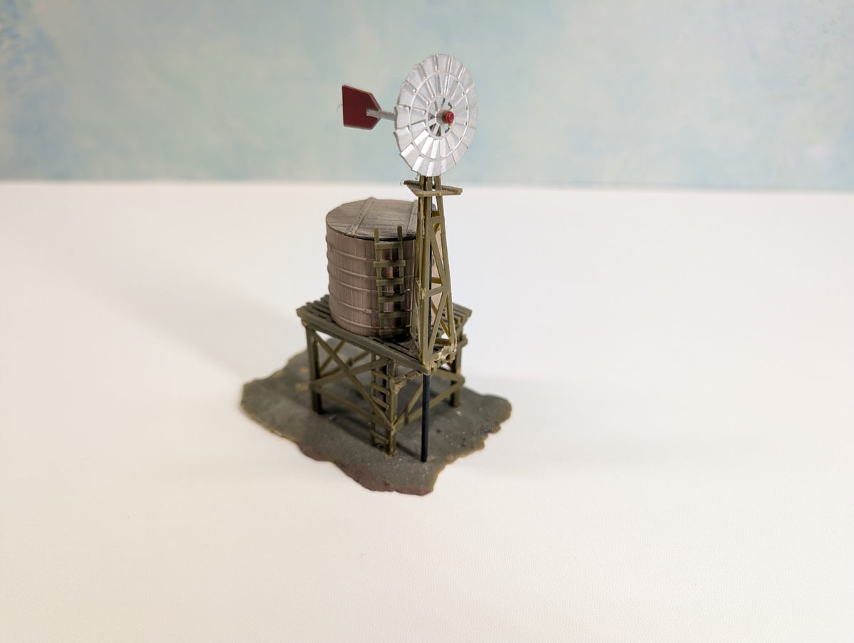 USED Life-Like HO Scale Old Time Water Tower