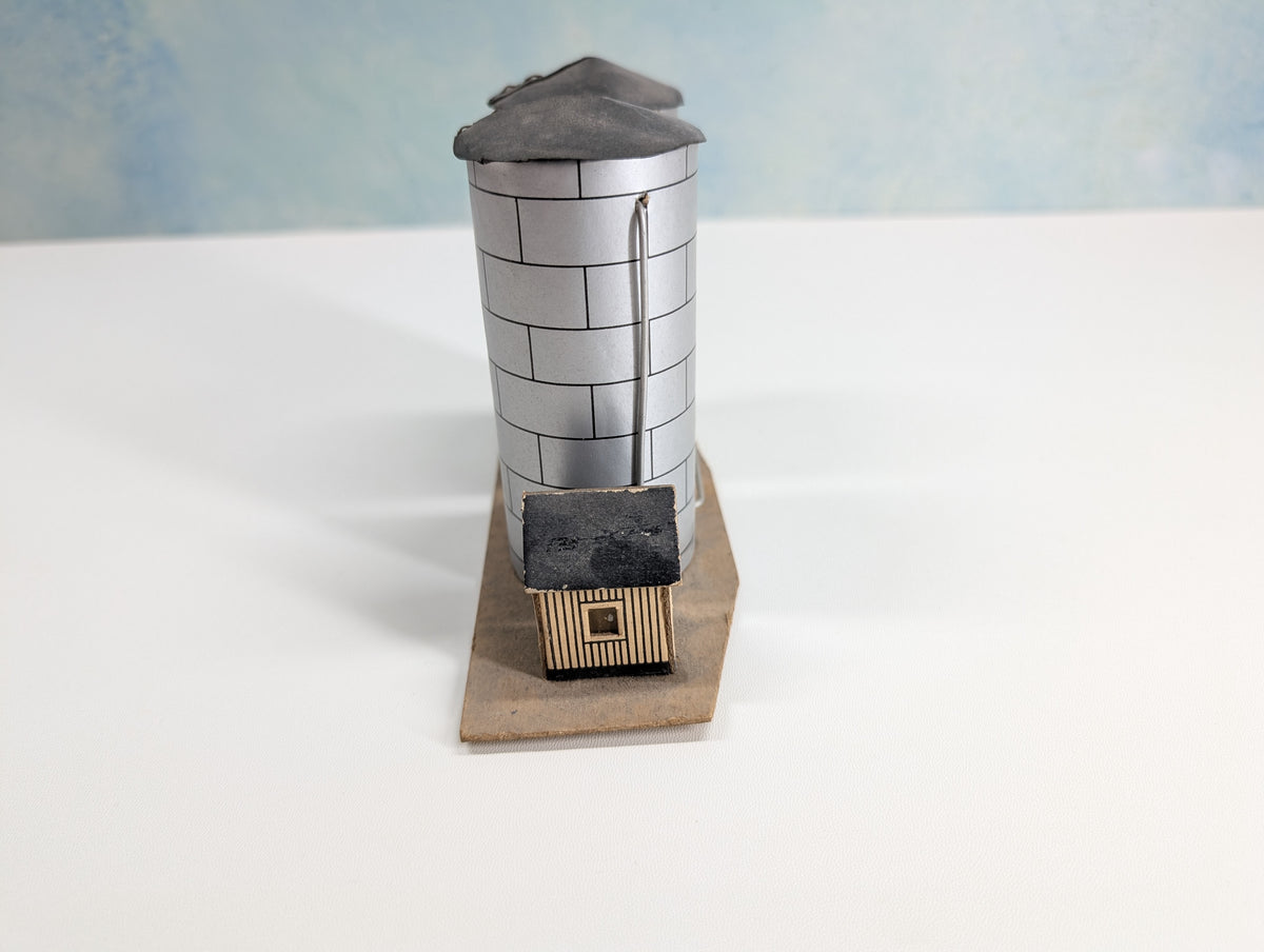 USED HO Scale Two Silo, Towers (Cardstock)
