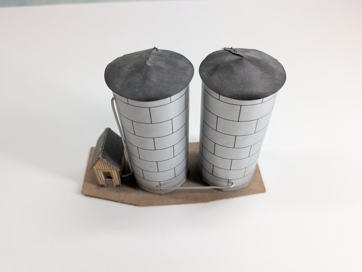 USED HO Scale Two Silo, Towers (Cardstock)