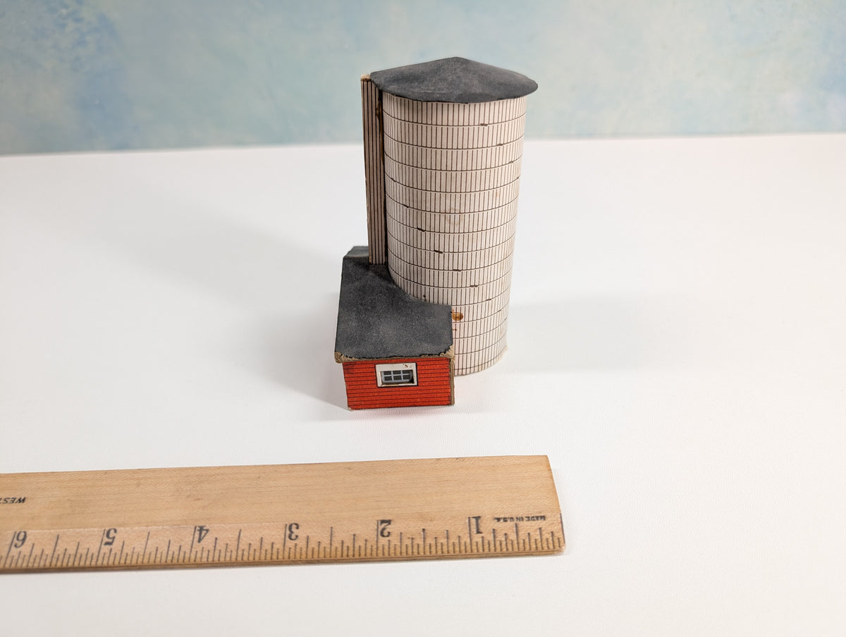 USED HO Scale Grain Silo (Cardstock)