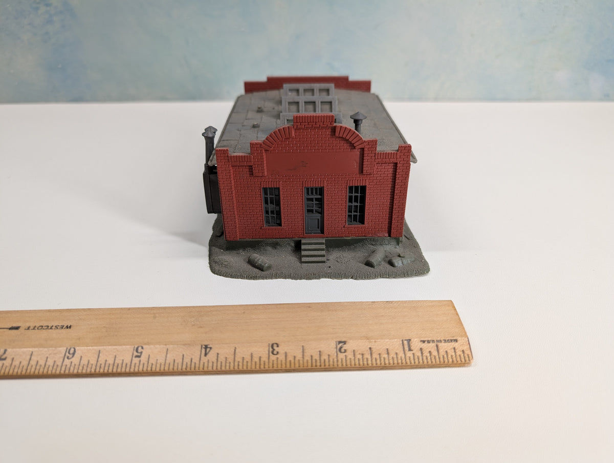 USED Pola HO Scale Brick Warehouse