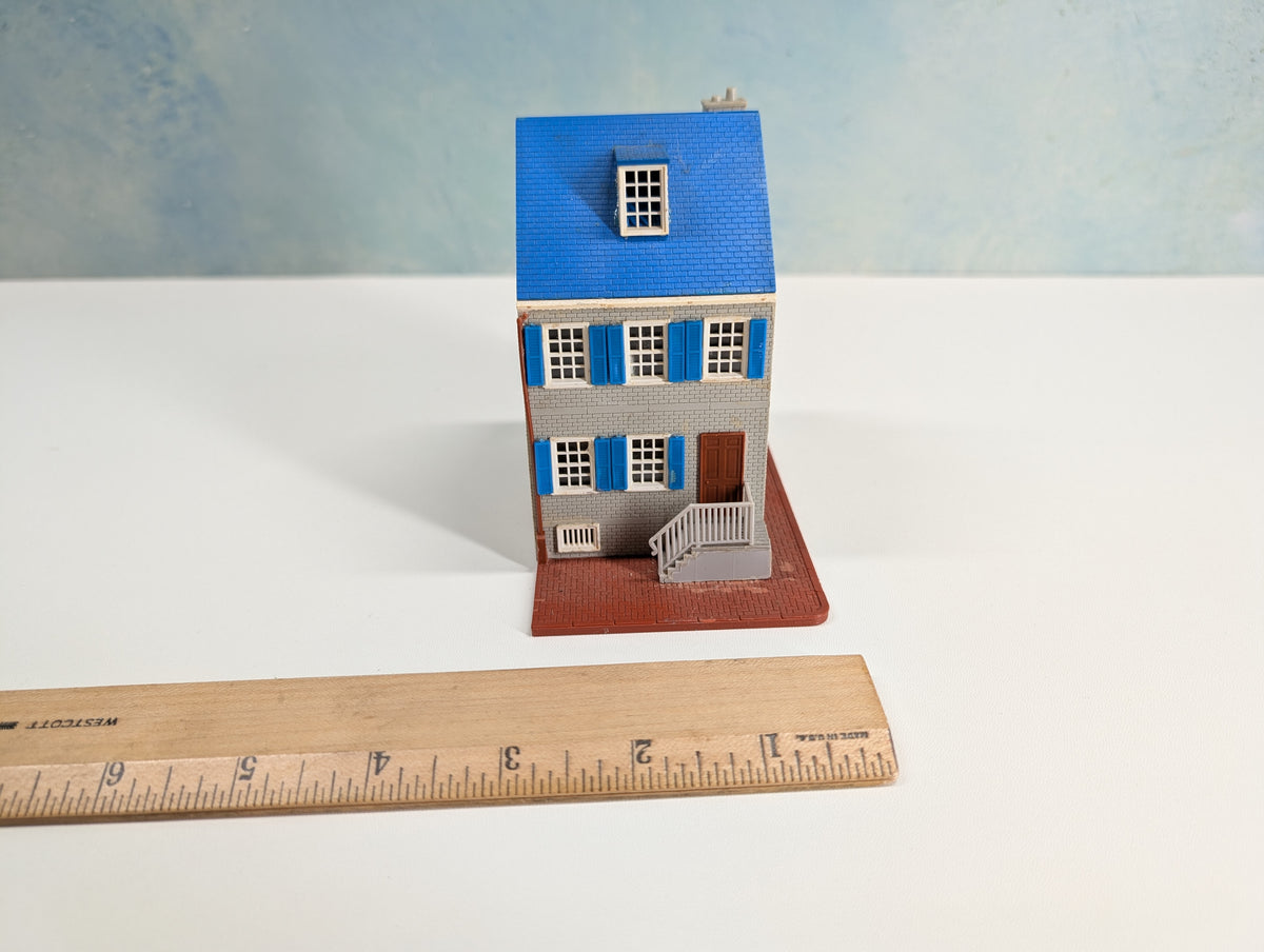 USED HO Scale Light Gray and Blue Brick House