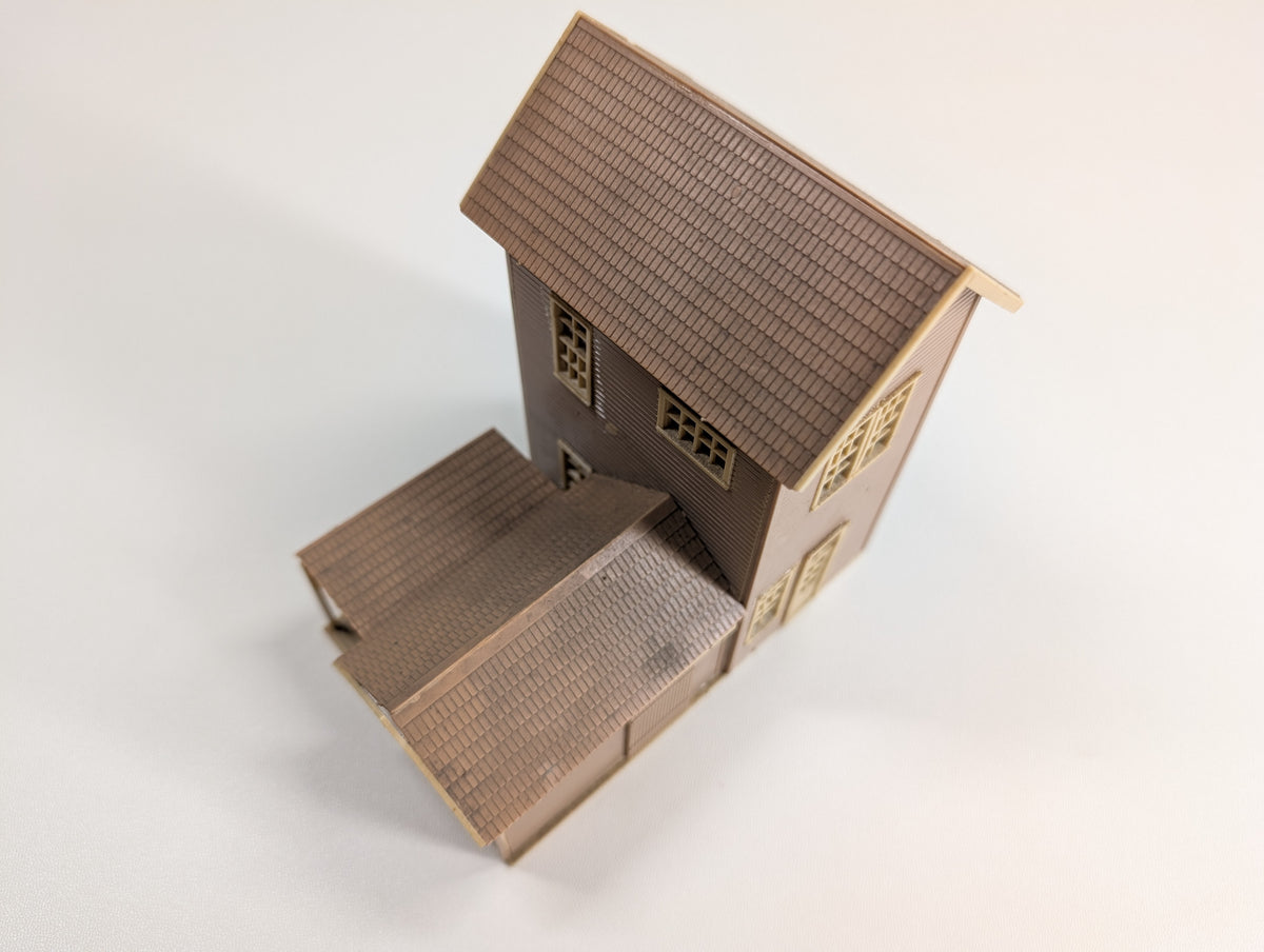 USED HO Scale Packing House